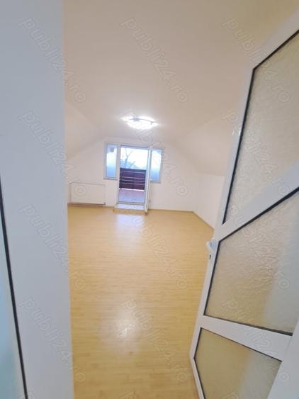 Casă cu 5 camere în Păcurari