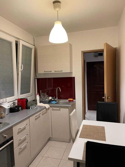 Apartament cu 2 camere decomandat în Eroii Revoluției