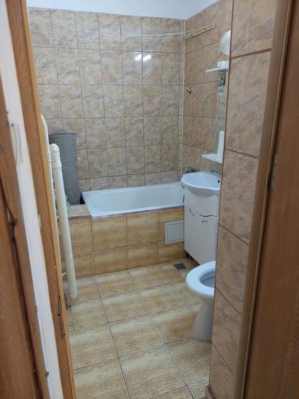Inchiriez apartament cu 2 camere semidecomandat Zina Uioara in Berceni sectorul 41800 RON - 2
