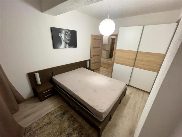 Apartament cu 2 camere semidecomandat, mobilat în Exterior Sud