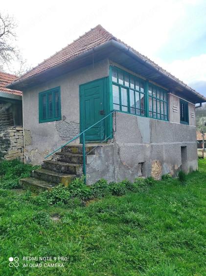 Casă cu 2 camere cu Teren 960 Mp în Ardeova