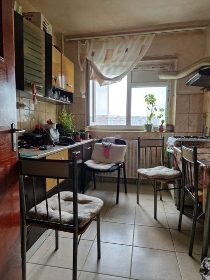 Apartament cu 2 camere semidecomandat în Costin Georgian
