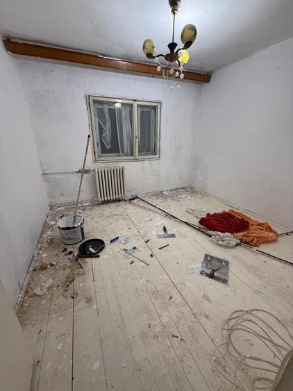 Apartament cu 2 camere decomandat în Drumul Taberei