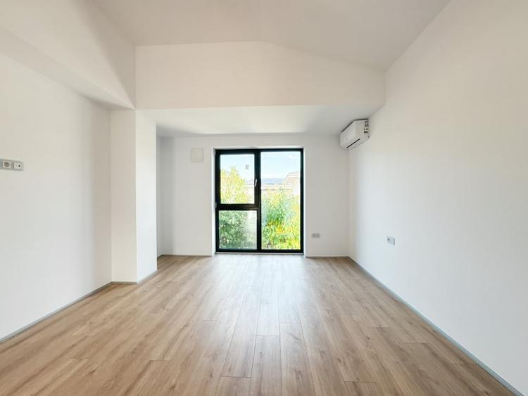 Duplex cu 4 camere cu Canalizare în Vest