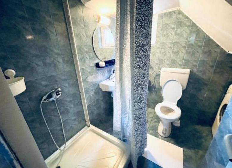 Casă individuală cu 3 camere cu Canalizare în Central
