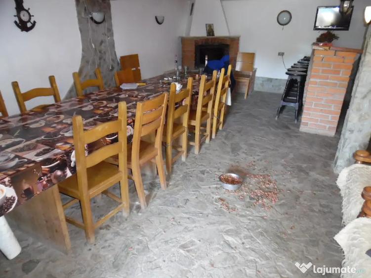 Casă cu 4 camere cu Teren 1700 Mp în Călugareni