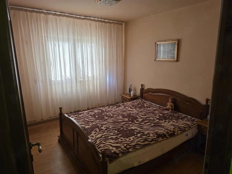 Apartament cu 3 camere decomandat în Micălaca
