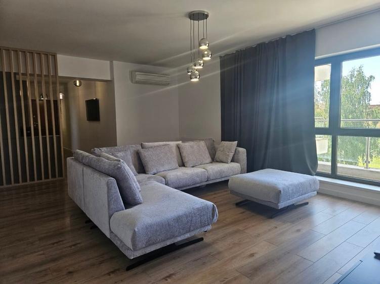 Apartament cu 4 camere, mobilat în Central