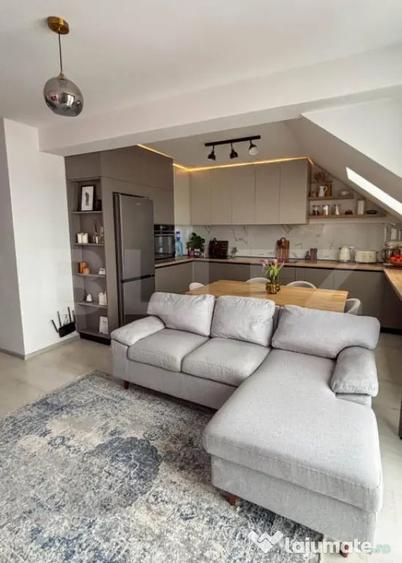 Apartament cu 3 camere semidecomandat în Baciu