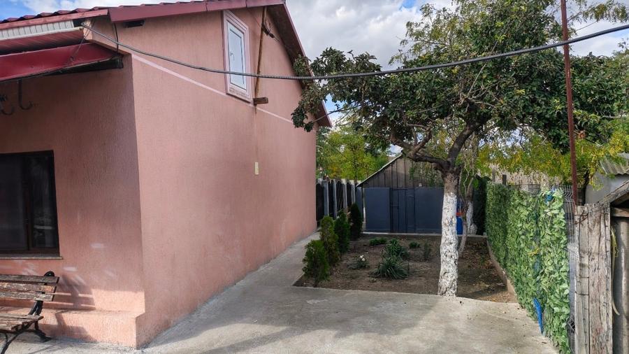 Casă individuală cu 3 camere cu Garaj în Casicea