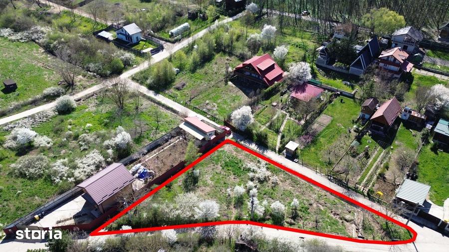 Teren de 1200 mp, în Podari