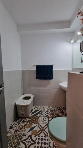 Apartament cu 3 camere decomandat, mobilat în Decebal