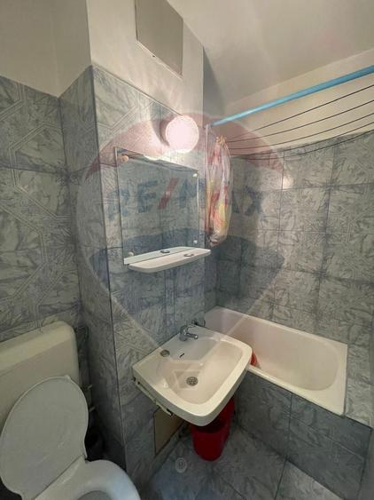 Garsonieră decomandată în UTA