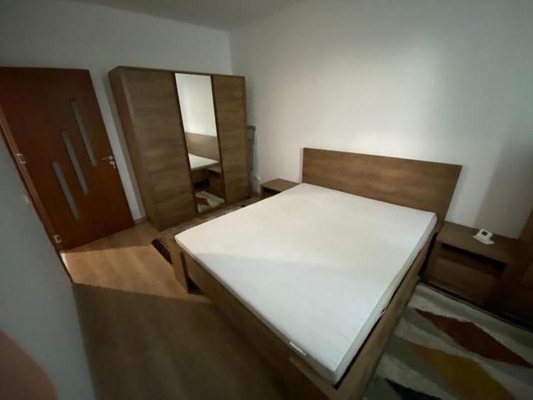Apartament cu 2 camere decomandat în Vitan