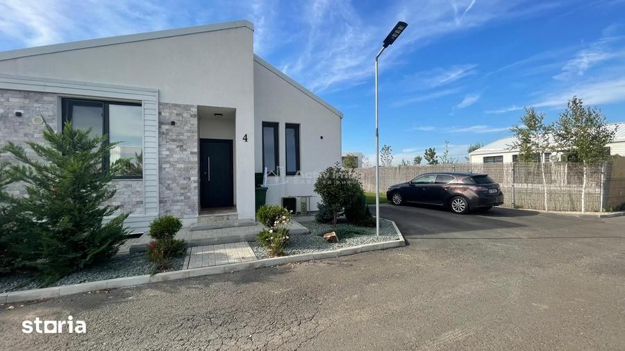 Casă cu 4 camere cu Teren 500 Mp în Corbeanca