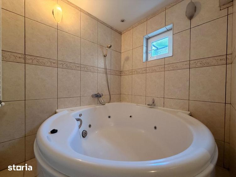 Apartament cu 3 camere în Centrul Civic
