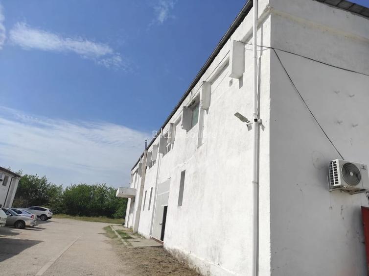 Hală industrială 960 mp, curte 1300 mp, panouri fotovoltaice 30 kW, zona Brestei