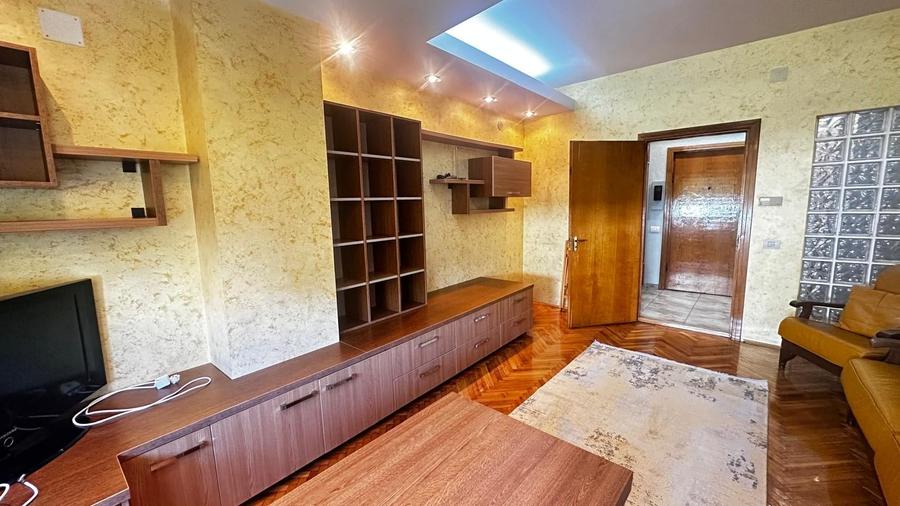 Apartament cu 2 camere decomandat în Ultracentral