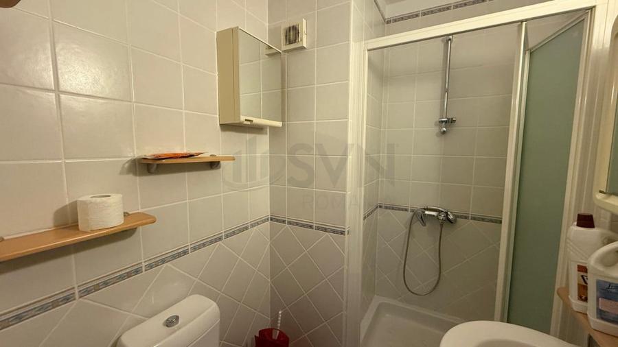 Apartament cu 3 camere semidecomandat, mobilat în Primăverii