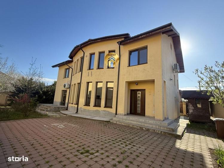Casă cu 5 camere cu Teren 500 Mp în Central