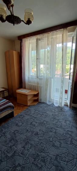 Garsonieră decomandată în Precista