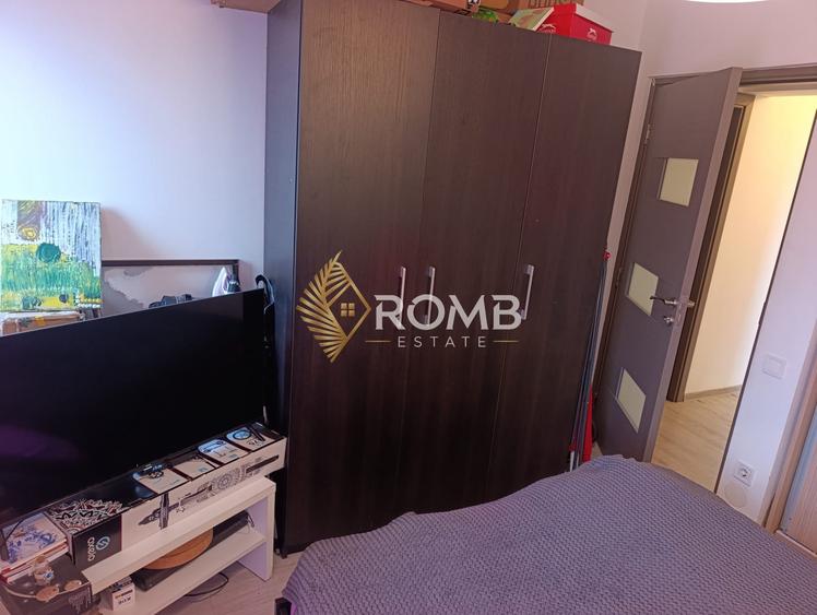 Apartament cu 3 camere decomandat în Florești