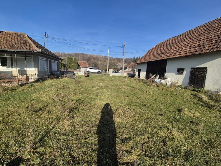 Casă cu 3 camere în Ciucea