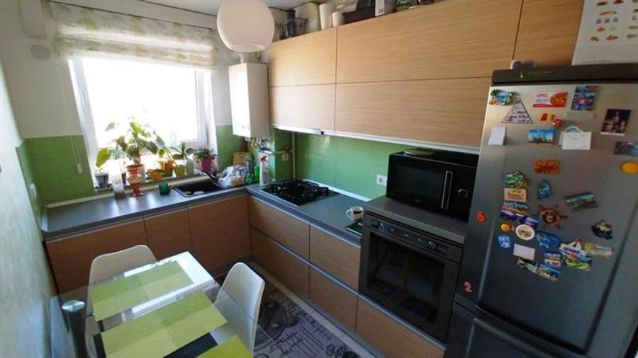 Apartament cu 2 camere decomandat, mobilat în Avantgarden