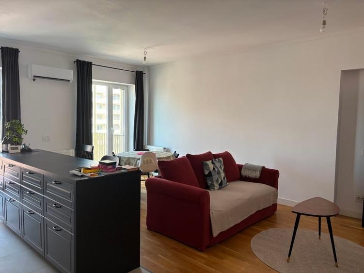 Apartament cu 2 camere decomandat, mobilat în Bucureștii Noi