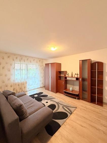 Apartament cu 2 camere decomandat în Carpați 2