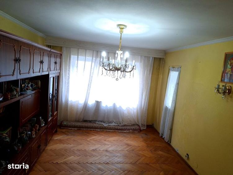 Apartament cu 2 camere decomandat în Eremia