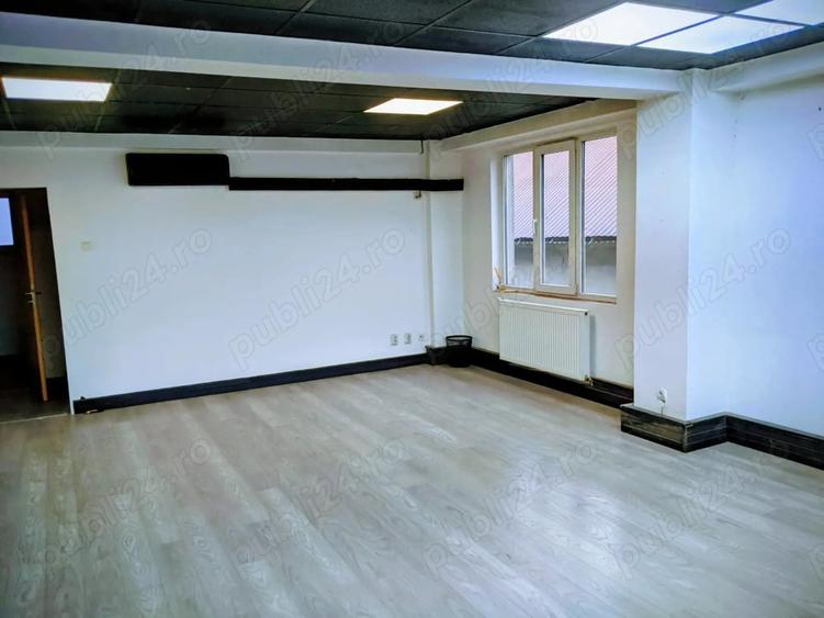 Spațiu comercial, de 55 mp, în Soarelui
