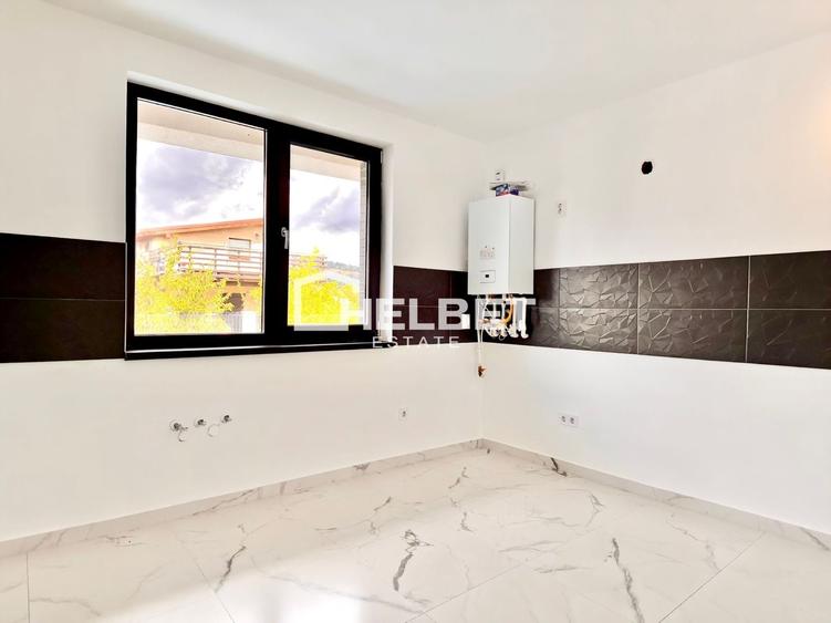 Duplex cu 3 camere cu Canalizare în Sânpetru