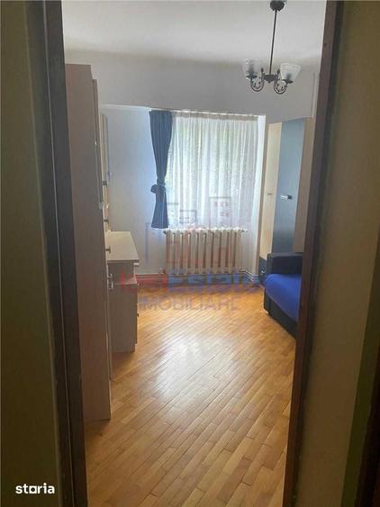 Apartament cu 3 camere decomandat în Păcurari
