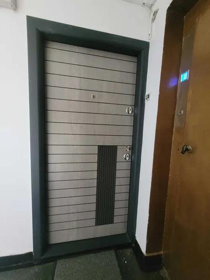 Apartament cu 2 camere semidecomandat, mobilat în 1 Mai