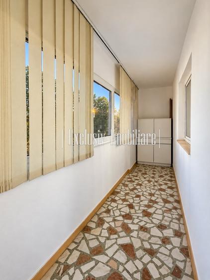 Apartament cu 3 camere în Tomis II
