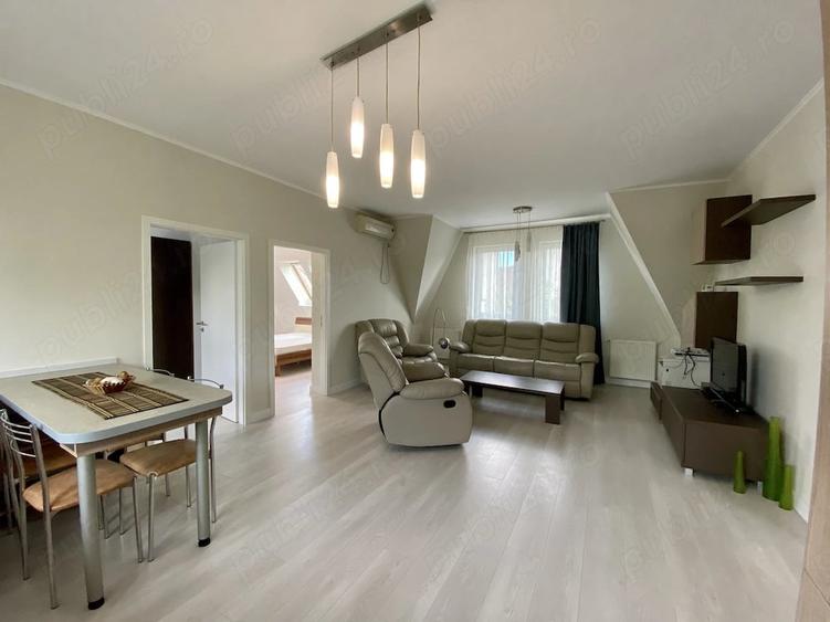 Apartament cu 5 camere semidecomandat, mobilat în Andrei Mureșanu
