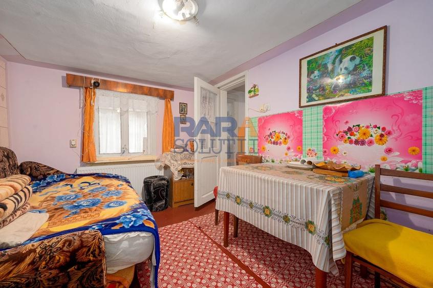 Casă individuală cu 3 camere cu Canalizare în Nord