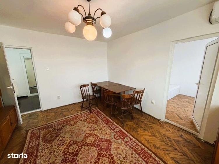 Apartament cu 3 camere decomandat în Nicolae Titulescu