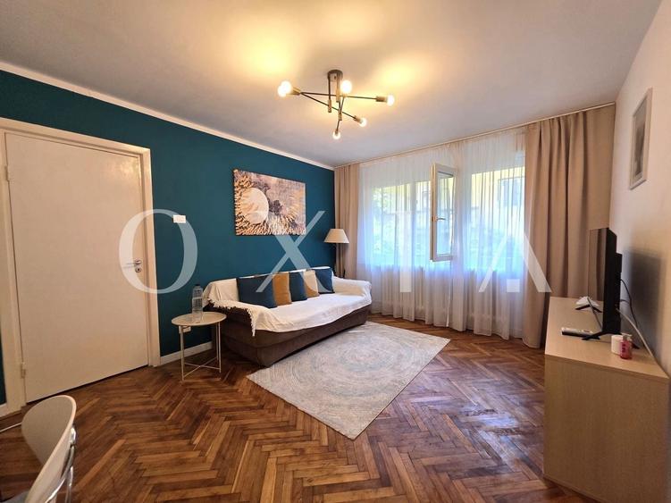 Apartament cu 2 camere semidecomandat, mobilat în Take Ionescu