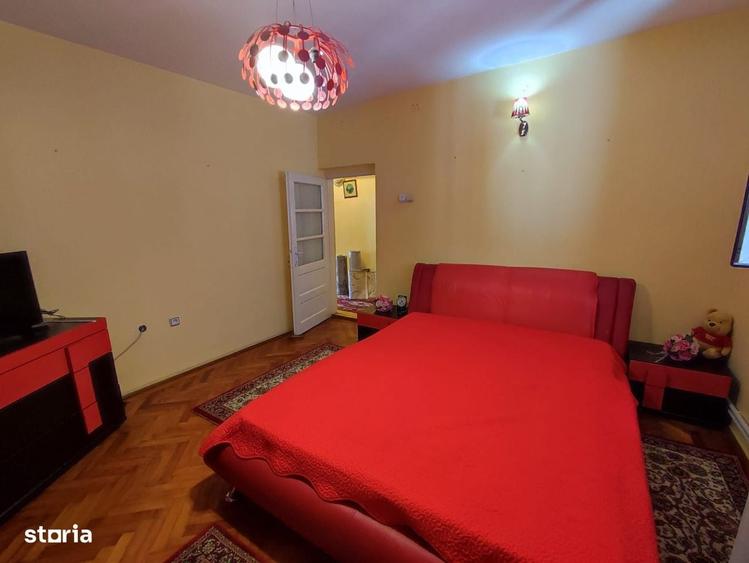 Casă cu 3 camere semidecomandat în Viile Noi
