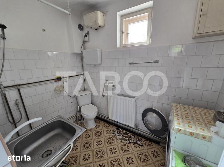 Casă cu 7 camere cu Teren 432 Mp în Reșița