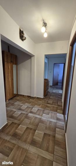 Apartament cu 3 camere decomandat în Circumvalațiunii