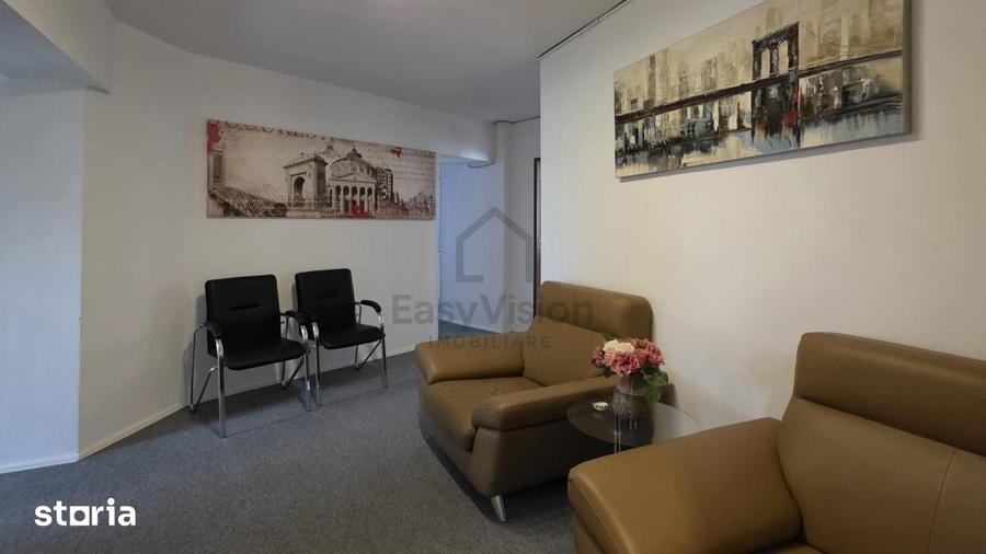 Apartament cu 4 camere decomandat în Centrul Istoric