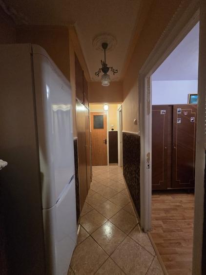 Apartament cu 3 camere decomandat în Colentina