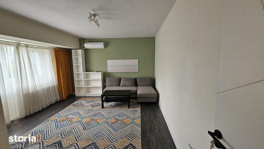 Apartament cu 2 camere în Centrul Civic