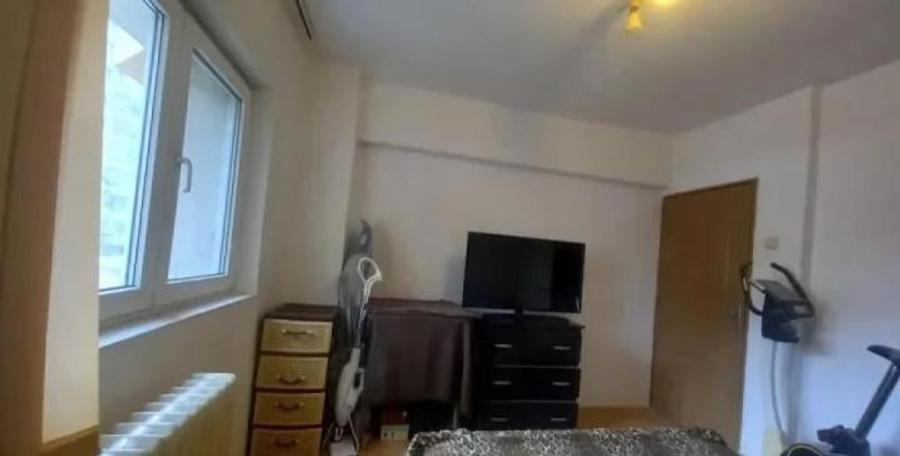 Apartament cu 4 camere în Brâncoveanu