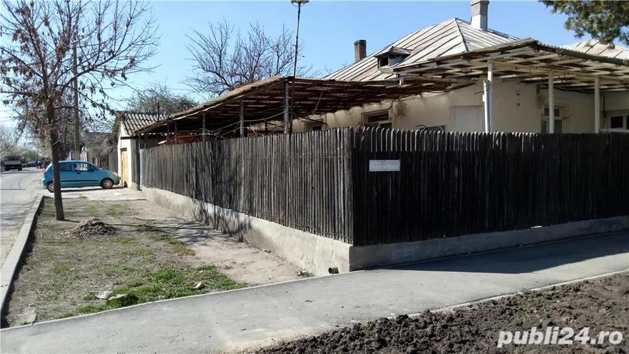 Casă cu 10 camere cu Teren 2000 Mp în Țăndărei