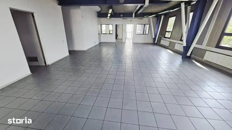 Spațiu comercial, de 370 mp, în Dămăroaia