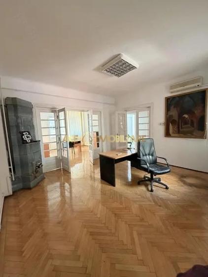 Birou, de 82 mp, în Unirii
